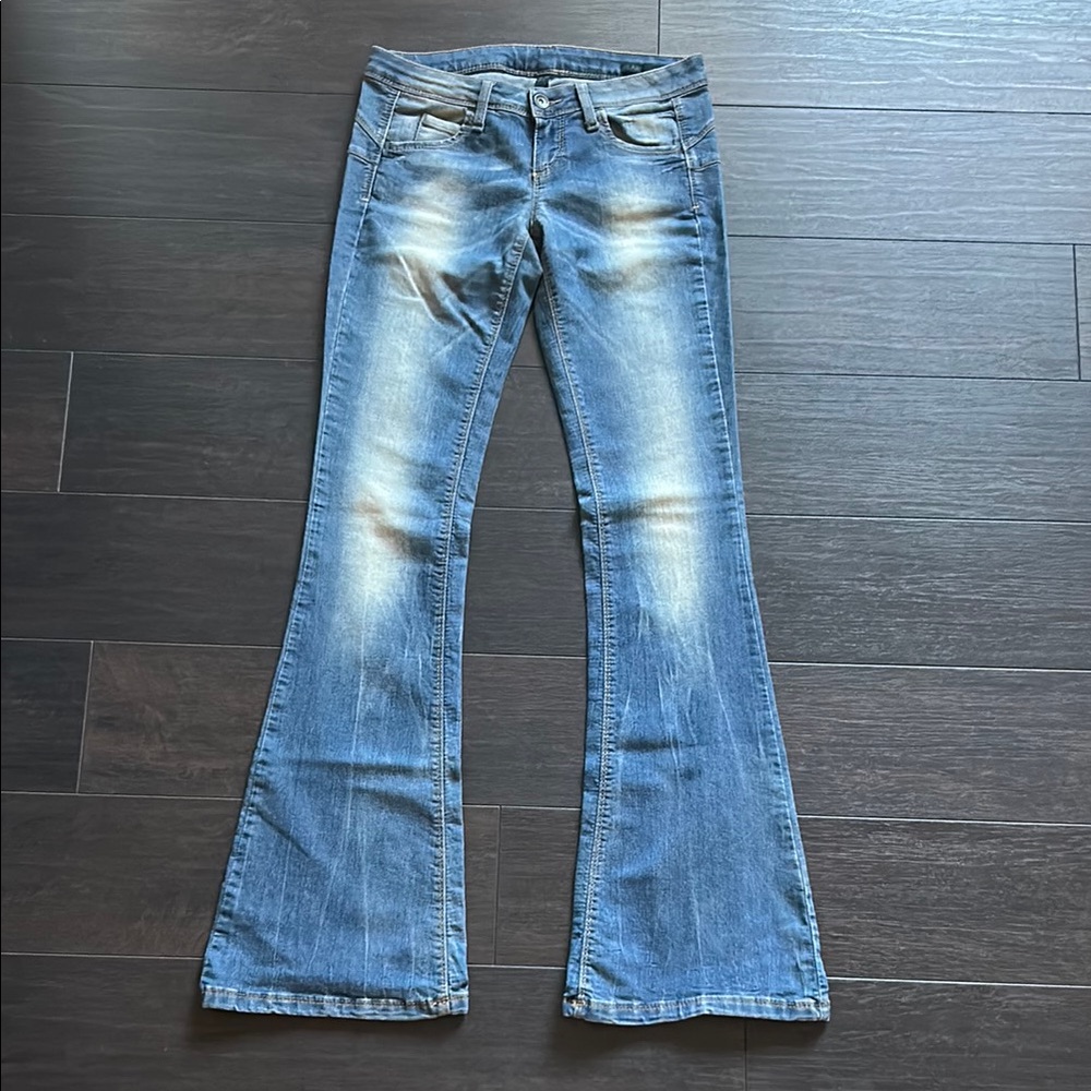 Benetton Jeans size 27, flare, low waist